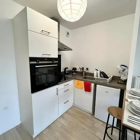 Apartment Villeneuve, *