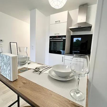 Apartment Villeneuve, *